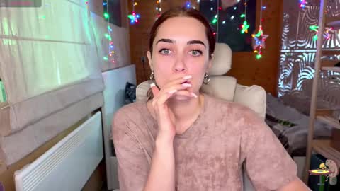 Snapshot of ps4pro chatting on 02/16/25, 08:32 Queen of Pain online show from 02/16/25, 08:32