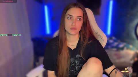 Queen of Pain online show from 11/30/25, 04:49