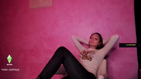 LUCY -----    online show from 12/03/24, 05:55