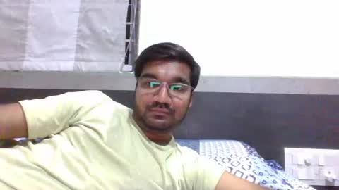 Snapshot of ptl1711 chatting on 01/20/25, 06:53 ptl1711 online show from 01/20/25, 06:53