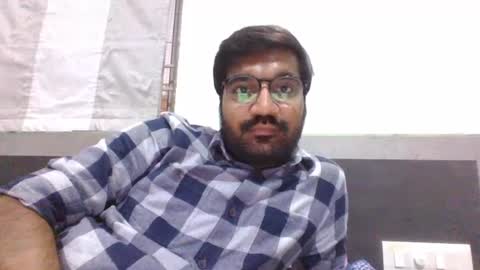 Snapshot of ptl1711 chatting on 02/04/25, 01:06 ptl1711 online show from 02/04/25, 01:06