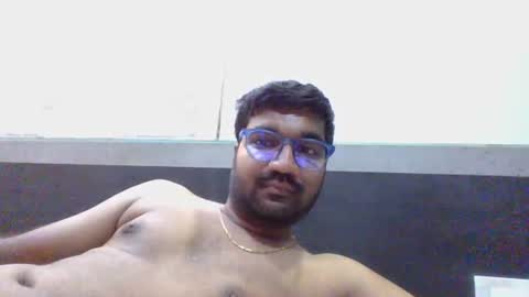 Snapshot of ptl1711 chatting on 10/05/25, 02:54 ptl1711 online show from 10/05/25, 02:54