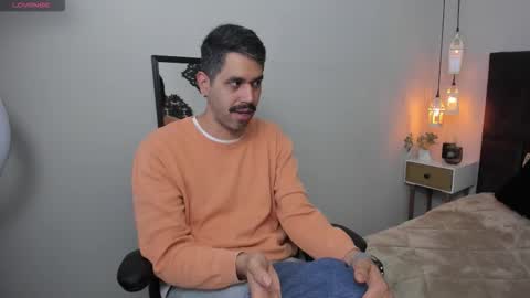 Snapshot of puch16 chatting on 02/02/26, 09:35 Diego online show from 02/02/26, 09:35