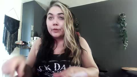 Krystle online show from 12/05/25, 02:36