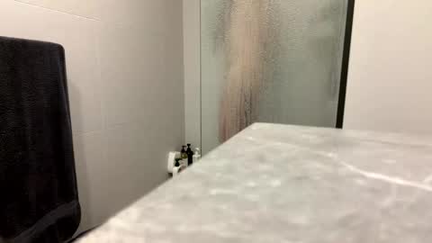 Snapshot of puffiest chatting on 11/23/25, 09:47 puffiest online show from 11/23/25, 09:47