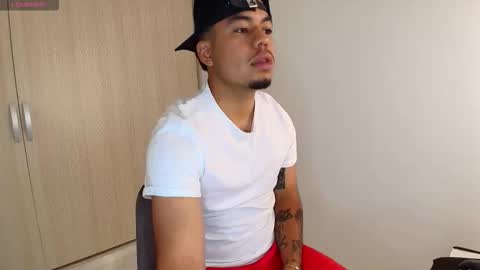 Snapshot of pull_bershh chatting on 03/21/26, 01:43 pull_bershh online show from 03/21/26, 01:43