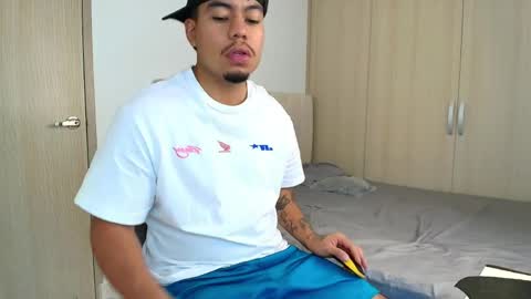 Snapshot of pull_bershh chatting on 04/19/26, 07:18 pull_bershh online show from 04/19/26, 07:18