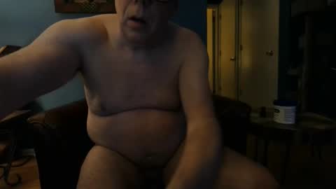 Snapshot of pull_n_it chatting on 04/04/26, 02:32 pull_n_it online show from 04/04/26, 02:32