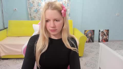 Victoria online show from 03/22/26, 02:15