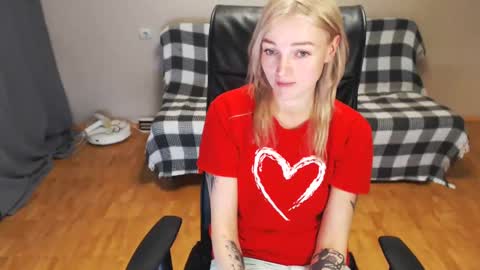 Snapshot of puma_ma chatting on 01/14/25, 01:49 Polly online show from 01/14/25, 01:49