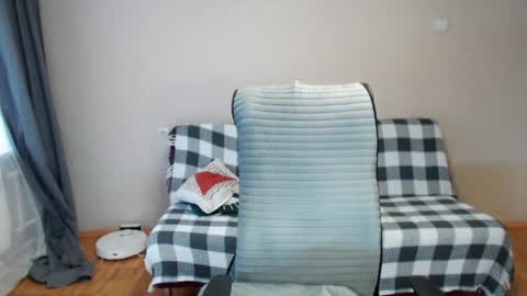 Polly online show from 03/11/26, 05:35