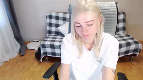 Polly online show from 03/20/26, 03:22