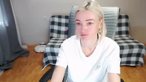 Snapshot of puma_ma chatting on 05/18/26, 05:46 Polly online show from 05/18/26, 05:46