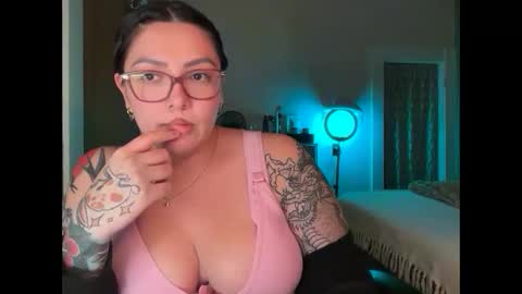 Pumpkin bunny online show from 10/10/25, 03:38