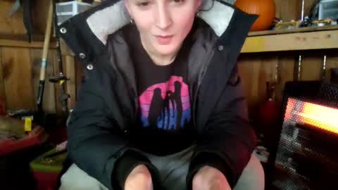 Snapshot of punkiedulc chatting on 12/17/25, 04:57 punkiedulc online show from 12/17/25, 04:57