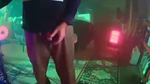 Snapshot of punkrunr083 chatting on 02/26/25, 07:42 punkrunr083 online show from 02/26/25, 07:42