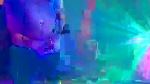 Snapshot of punkrunr083 chatting on 09/27/25, 08:41 punkrunr083 online show from 09/27/25, 08:41