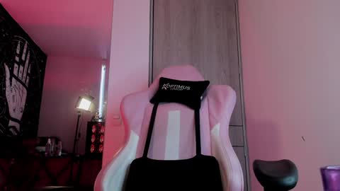 Snapshot of punkyfoxx chatting on 01/18/25, 05:15 punkyfoxx online show from 01/18/25, 05:15