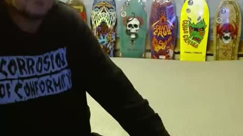 Jojo online show from 10/24/25, 12:19