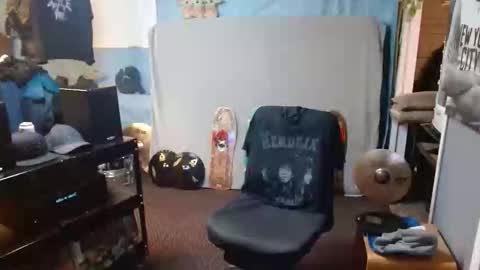 Snapshot of punkypapi chatting on 05/17/26, 03:41 Jojo online show from 05/17/26, 03:41