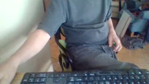 pup_y online show from 09/25/25, 04:54