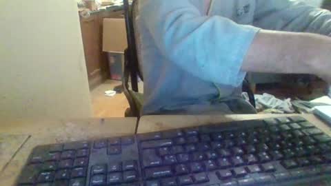 pup_y online show from 10/20/25, 12:00