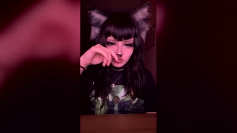 Snapshot of pupcoraa chatting on 12/13/25, 10:37 pupcoraa online show from 12/13/25, 10:37