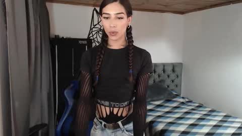 Snapshot of pupi_wolf chatting on 03/12/26, 06:14 Cris online show from 03/12/26, 06:14