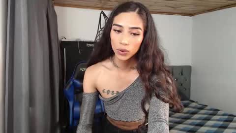 Snapshot of pupi_wolf chatting on 03/18/26, 05:27 Cris online show from 03/18/26, 05:27