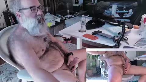 Snapshot of pupnpapa chatting on 06/24/26, 02:27 Pup And Papa bear online show from 06/24/26, 02:27