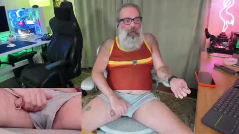 Snapshot of pupnpapa chatting on 07/03/26, 03:35 Pup And Papa bear online show from 07/03/26, 03:35