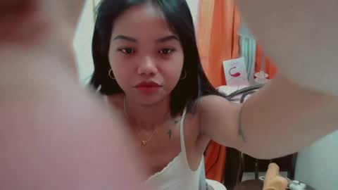 Snapshot of pure_asian_beauty chatting on 06/21/26, 03:03 zarah online show from 06/21/26, 03:03