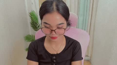 Snapshot of pure_asian_beauty chatting on 07/20/26, 06:28 zarah online show from 07/20/26, 06:28