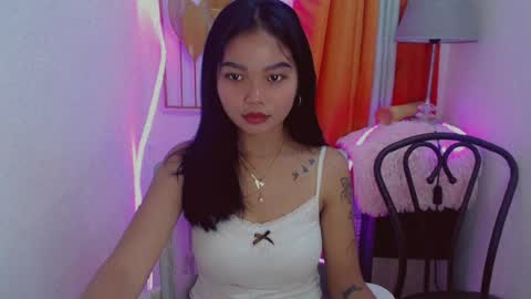 Snapshot of pure_asian_beauty chatting on 07/21/26, 04:59 zarah online show from 07/21/26, 04:59