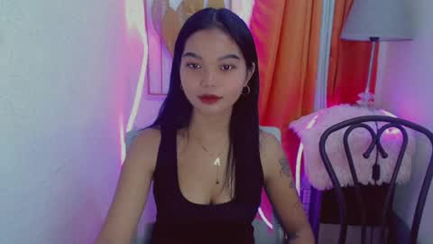 Snapshot of pure_asian_beauty chatting on 07/22/26, 04:37 zarah online show from 07/22/26, 04:37