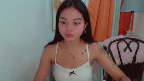 Snapshot of pure_asian_beauty chatting on 07/26/26, 11:22 zarah online show from 07/26/26, 11:22
