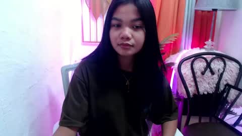 Snapshot of pure_asian_beauty chatting on 07/27/26, 10:50 zarah online show from 07/27/26, 10:50