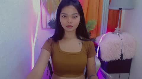 Snapshot of pure_asian_beauty chatting on 08/04/26, 07:11 zarah online show from 08/04/26, 07:11