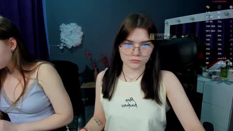 Snapshot of pure_radiance chatting on 01/10/25, 12:36 Ask me3 online show from 01/10/25, 12:36