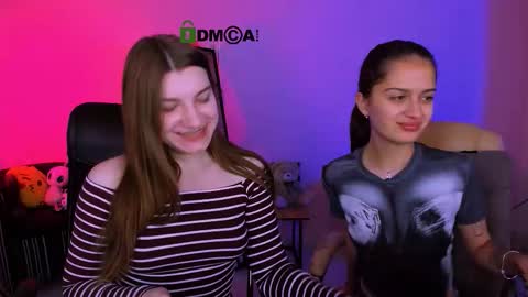 Snapshot of pure_radiance chatting on 10/11/25, 08:46 Ask me3 online show from 10/11/25, 08:46