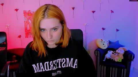 Snapshot of pure_radiance chatting on 03/12/26, 10:10 Ask me3 online show from 03/12/26, 10:10