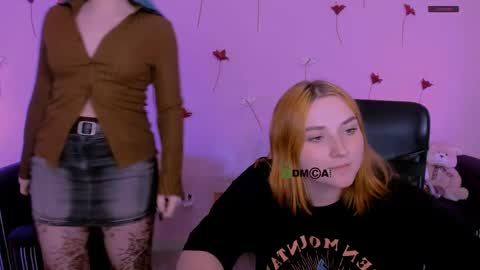 Snapshot of pure_radiance chatting on 04/07/26, 08:59 Ask me3 online show from 04/07/26, 08:59