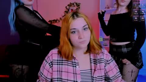 Snapshot of pure_radiance chatting on 04/12/26, 09:03 Ask me3 online show from 04/12/26, 09:03