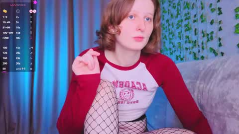 Snapshot of pure_s1n chatting on 07/15/26, 09:47 Coralina online show from 07/15/26, 09:47