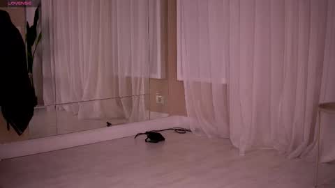 Emily online show from 02/01/26, 04:11