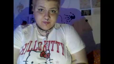 Snapshot of purelilac chatting on 04/01/26, 02:45 Lilac online show from 04/01/26, 02:45