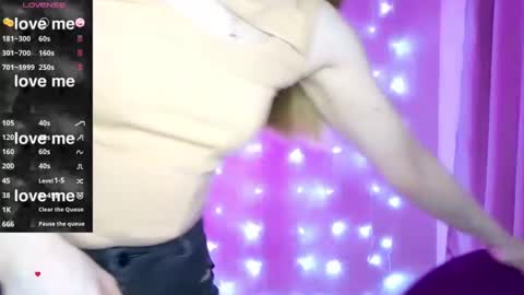 Snapshot of puremiraclealis chatting on 02/01/25, 06:29 Alicia online show from 02/01/25, 06:29