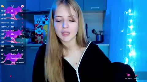 Snapshot of puremiraclealis chatting on 03/10/25, 04:25 Alicia online show from 03/10/25, 04:25