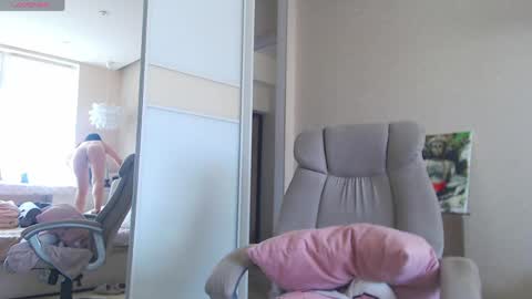Snapshot of pureshinemarina chatting on 04/20/26, 12:41 Marina online show from 04/20/26, 12:41