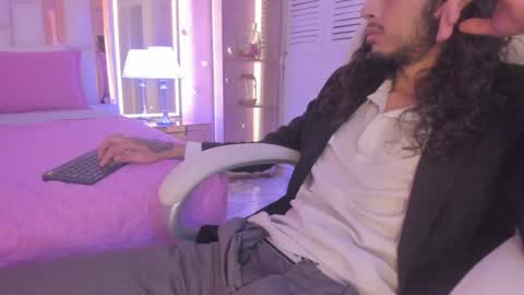 Experienced guys  online show from 07/09/26, 08:35